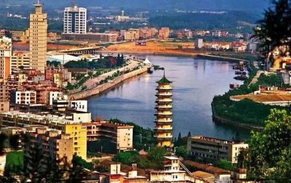 听恩平重建煕春塔决策人话煕春塔第1张