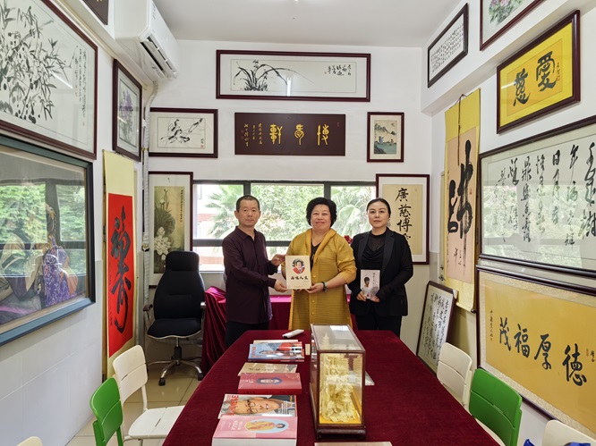 中国校园健康行动工作领导小组、社会主义核心价值观榜样宣传教育办公室一行到访广州博爱轩