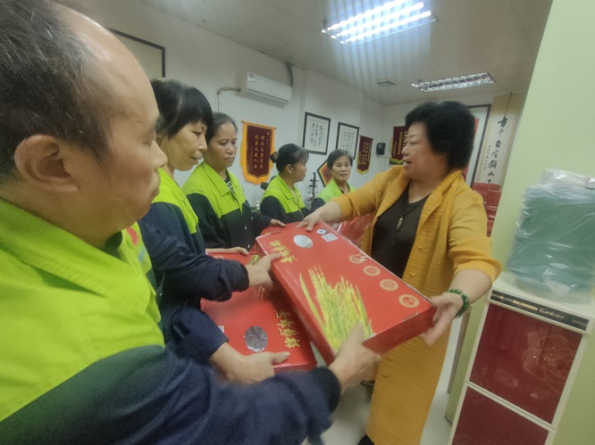 关爱他人，灵魂得到洗礼第3张