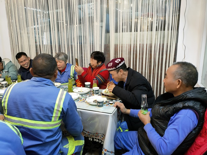 公益交流在大学城新疆餐厅第3张
