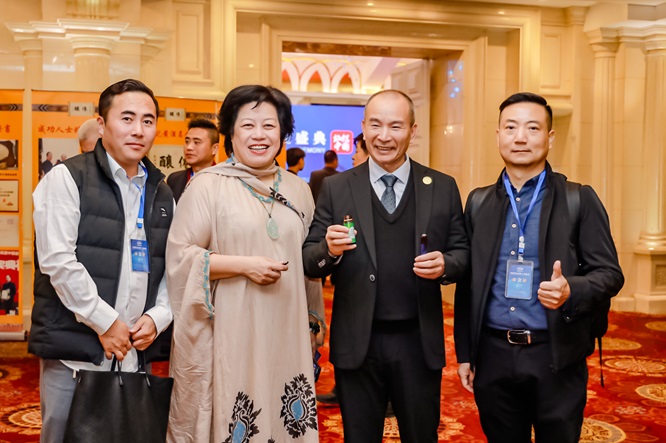 中国民族品牌工程盛典在桂林成功举行第2张