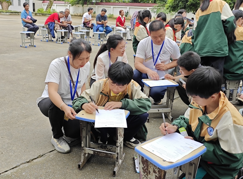 双节同庆暖童心 ——桂林市“暖心民政，牵手‘童’行”六·一儿童慰问暨心理关爱游园活动圆满结束第2张