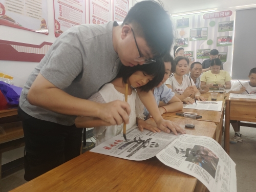 暖心互动润童心 公益活动传递爱——永岁镇开展关爱儿童公益活动第2张