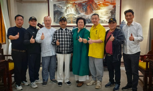 广州市林荫堂国艺院一行到访中山市景天中医馆