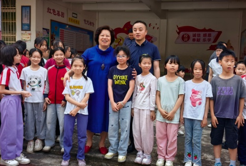 《善者仁行·咏李建辉博士》第2张