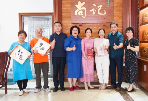 《善者仁行·咏李建辉博士》