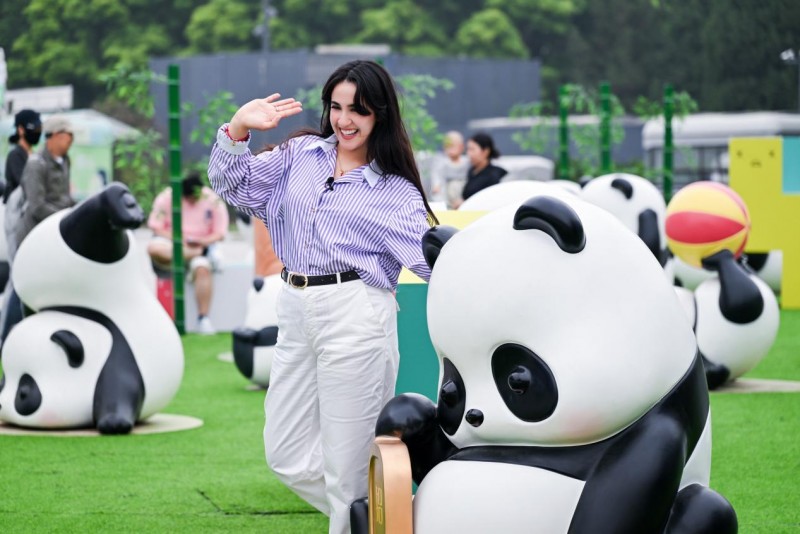 中国新文创市集看点十足 52TOYS打造超700㎡沉浸式体验区第2张